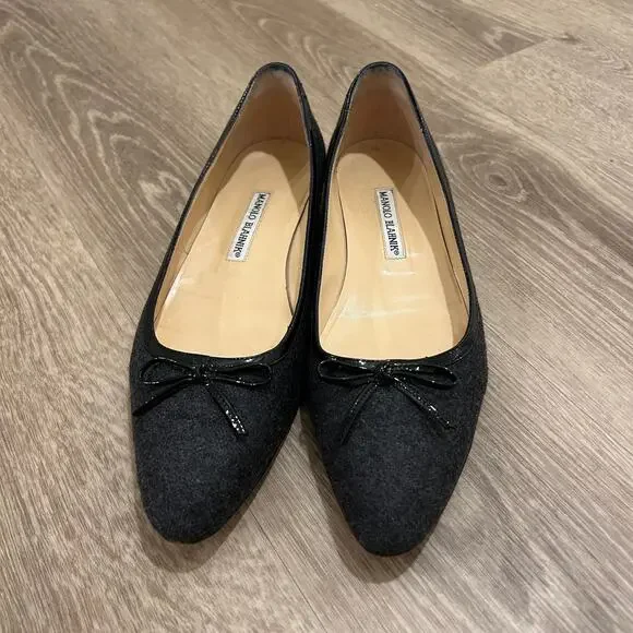 Manolo Blahnik Pointed Toe Ballet Flats Gray Wool Bow Trim Italy EU 38